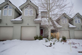 Pet Friendly Townhome on Ski Hill Road